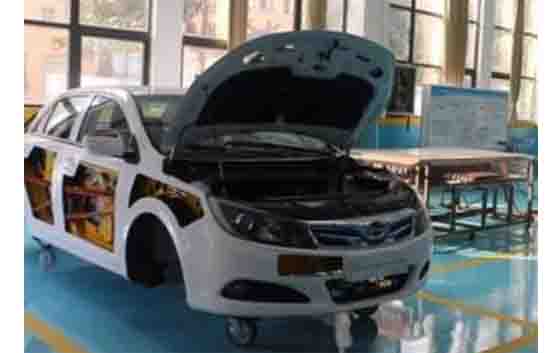 廣州新能源汽車(chē)教學(xué)設(shè)備廠家:電池使用壽命的影響因素有那些?(圖1) 廣州新能源汽車(chē)教學(xué)設(shè)備廠家